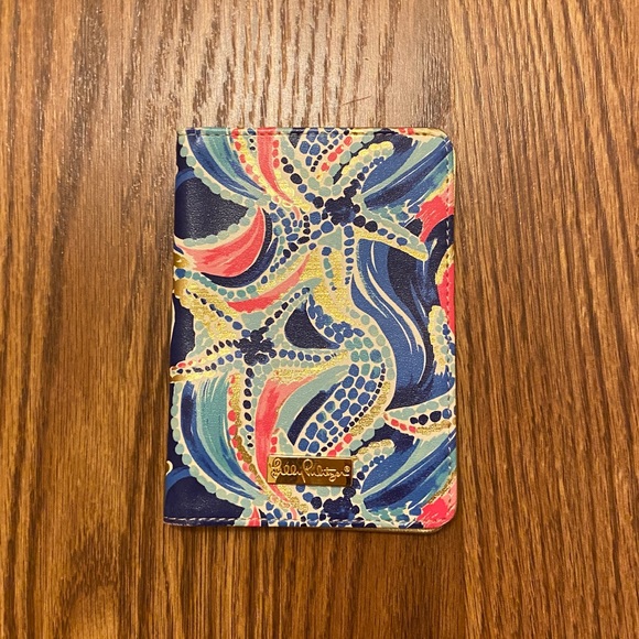 Lilly Pulitzer Handbags - Lily Pulitzer Passport Cover
